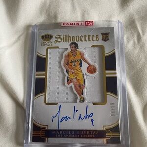 NEW Panini Crown Royale Silhouettes Lakers card autographed 66/99 No.5